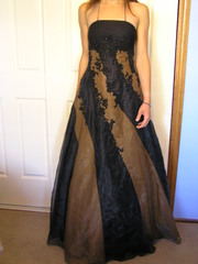 Look stunnning in a hand beaded unique design by Angeline