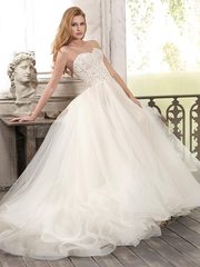 Timeless and Beautiful Pronovias Bridal Dresses